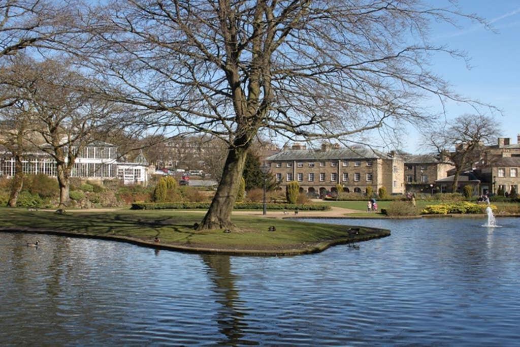Hotel No 6 The Square Tearooms & Buxton (Derbyshire)